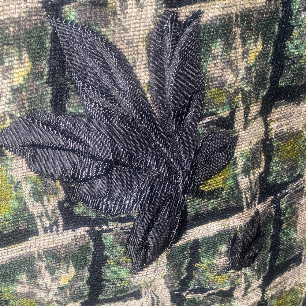 Vintage 90s Reversi Textured Floral Appliqué Sleeveless Vest in Black and Olive - Picture 7 of 10